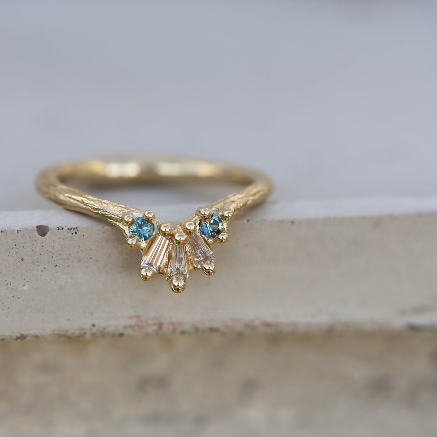 Diamond & sapphire wishbone ring
