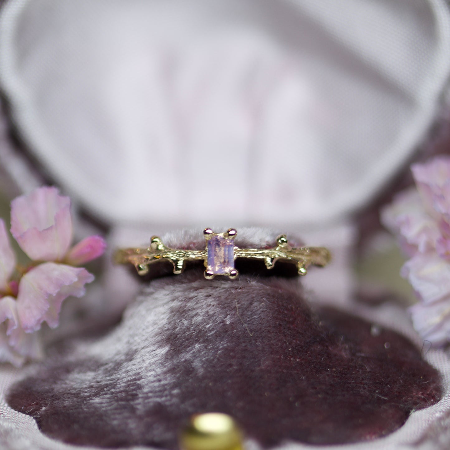 Twig ring with pink sapphire