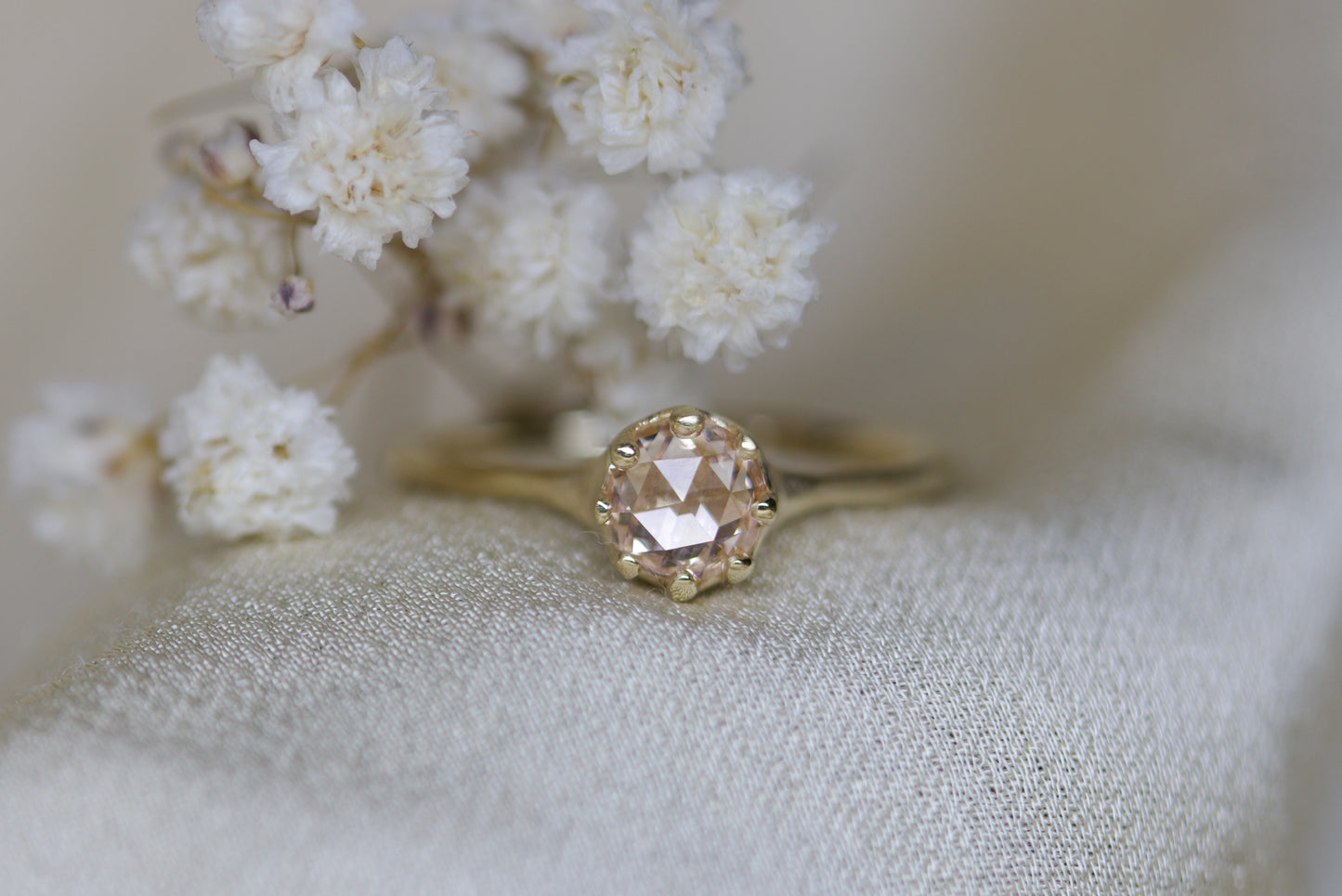 Honey suckle diamond solitaire