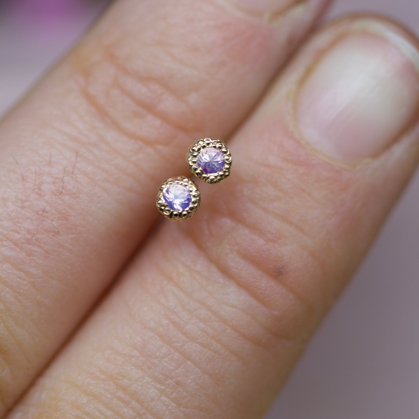 Opalescent pink seed studs