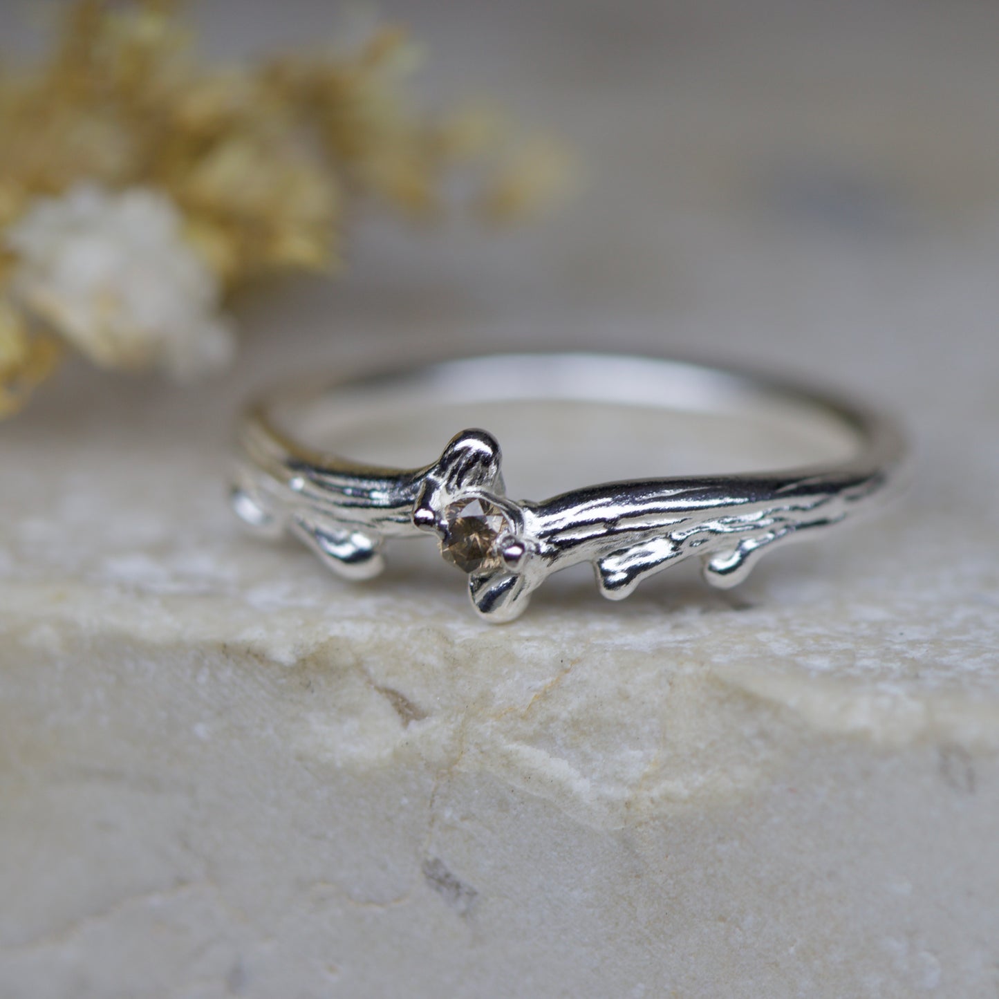 Twig ring with champagne diamond