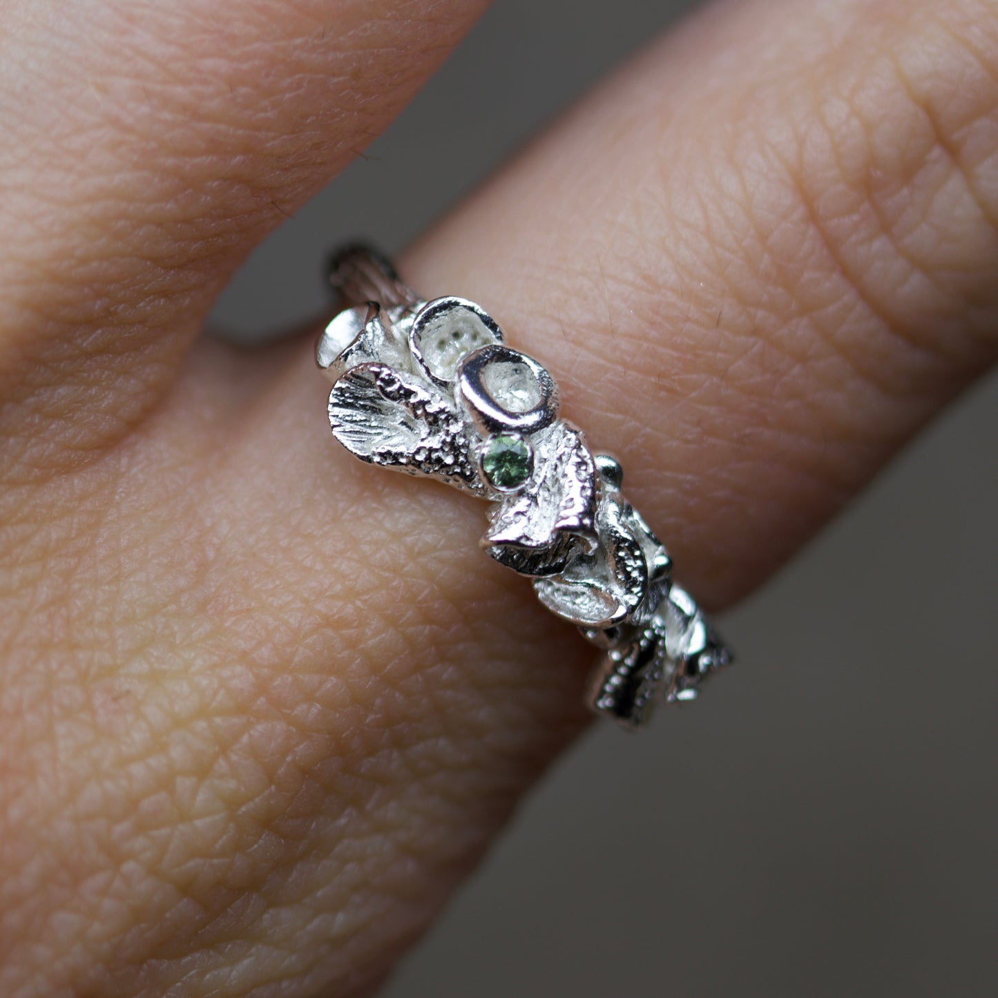Lichen ring