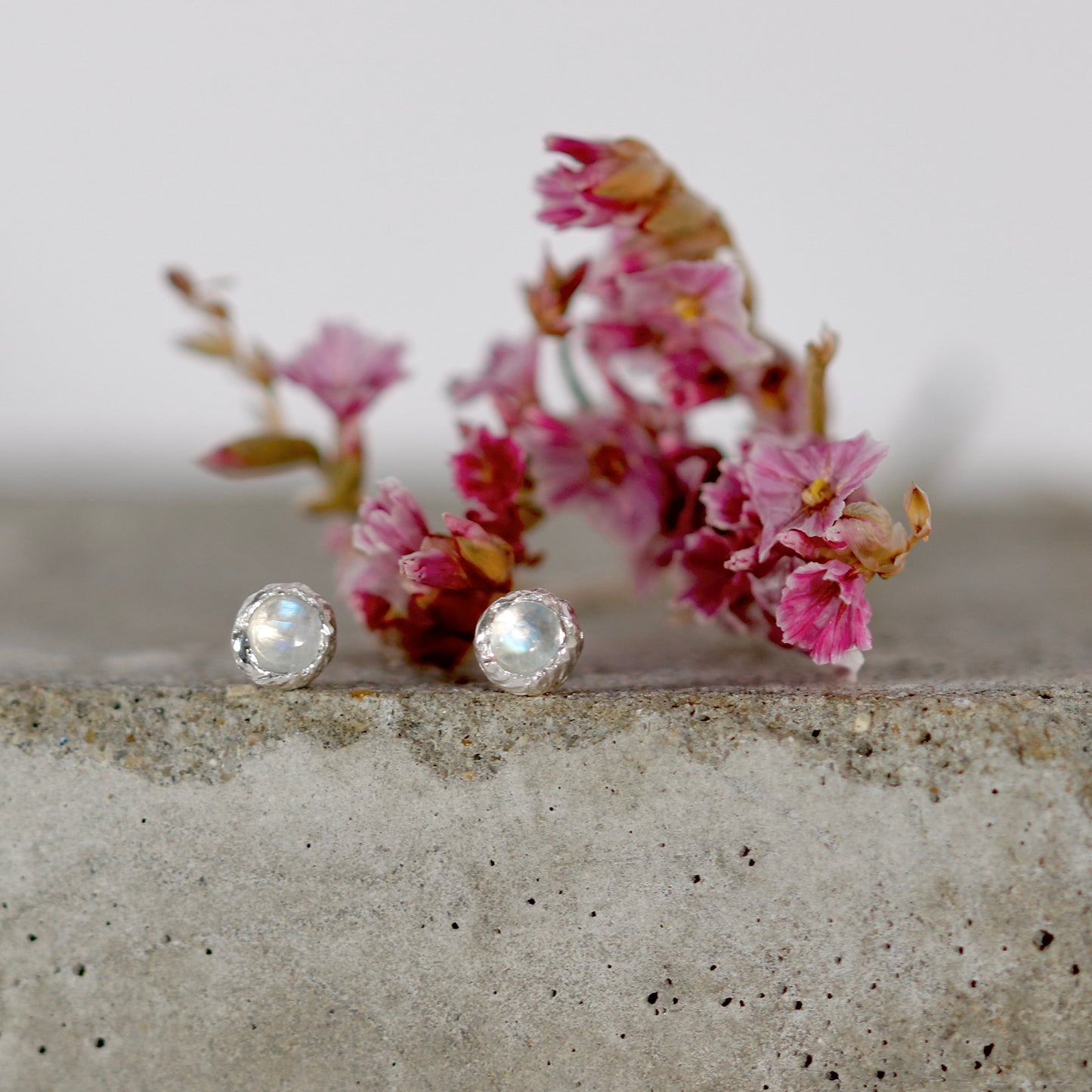 Wildflower seed studs small