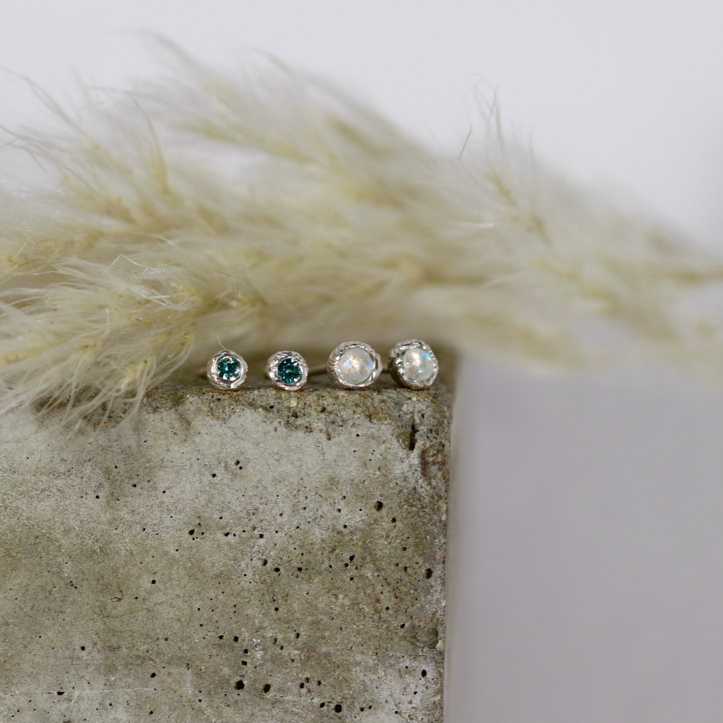 Wildflower seed studs small