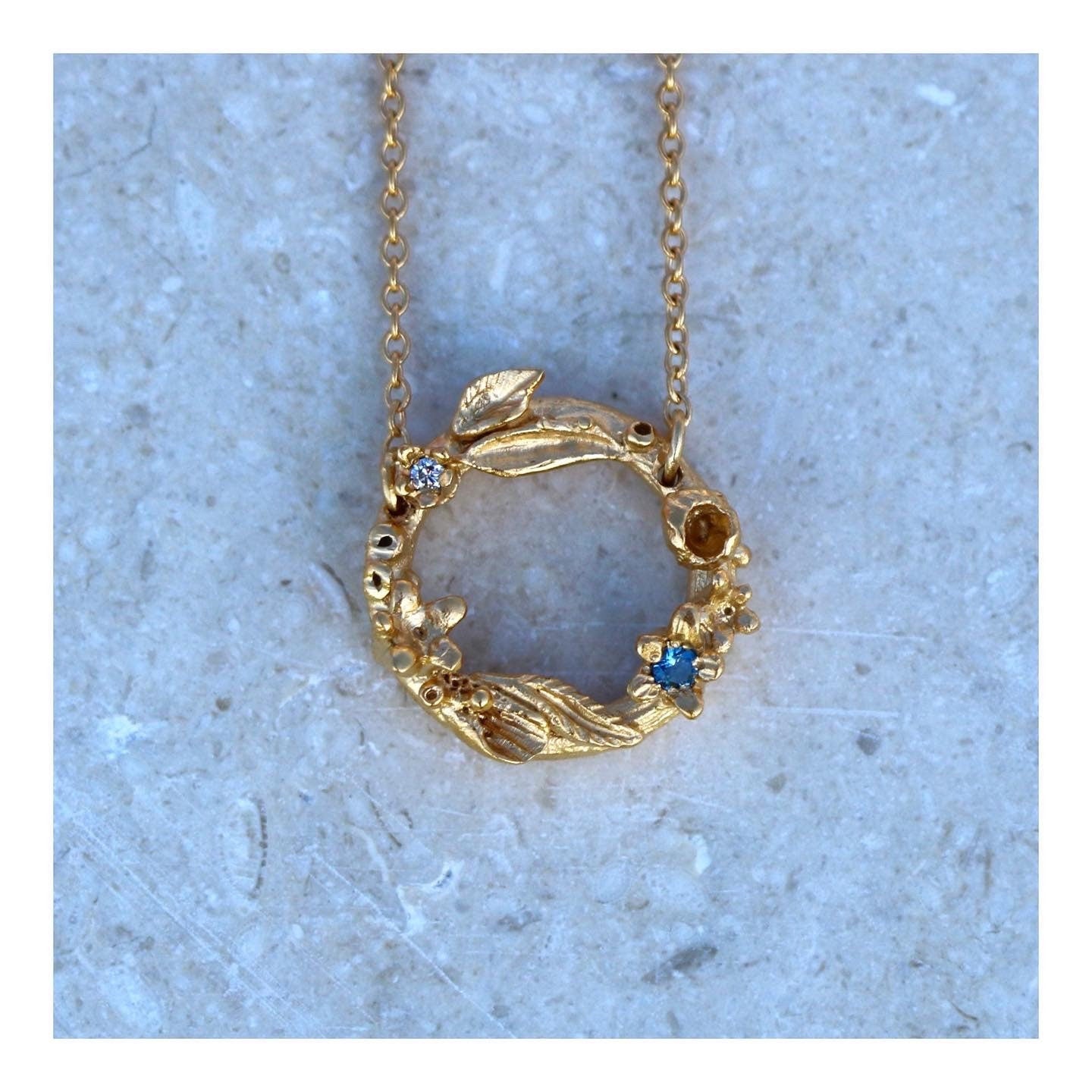Floral wreath necklace