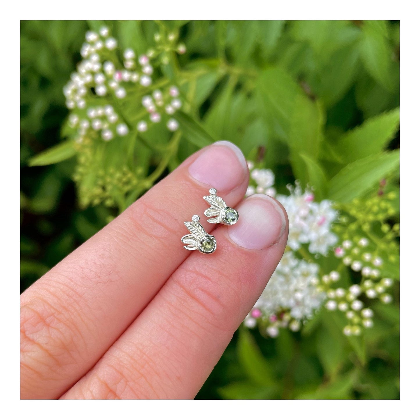 Wildflower sprig stud