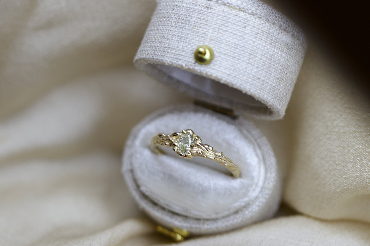 Bladder wrack diamond solitaire ( ready to ship )