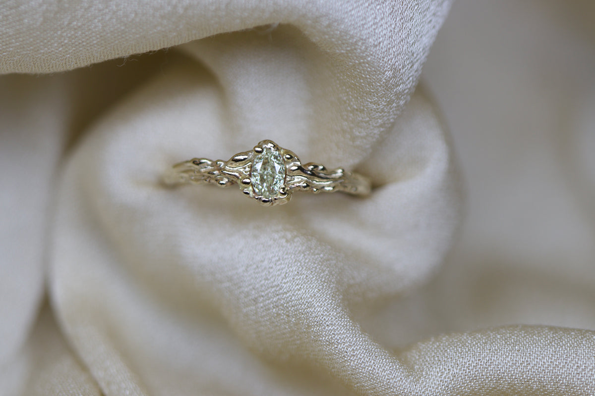 Bladder wrack diamond solitaire ( ready to ship )