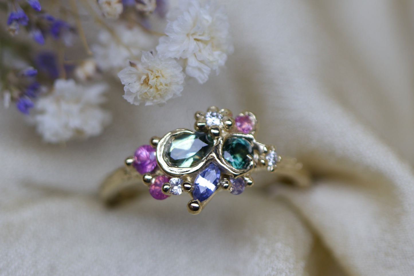 Blodeuwedd cluster ring